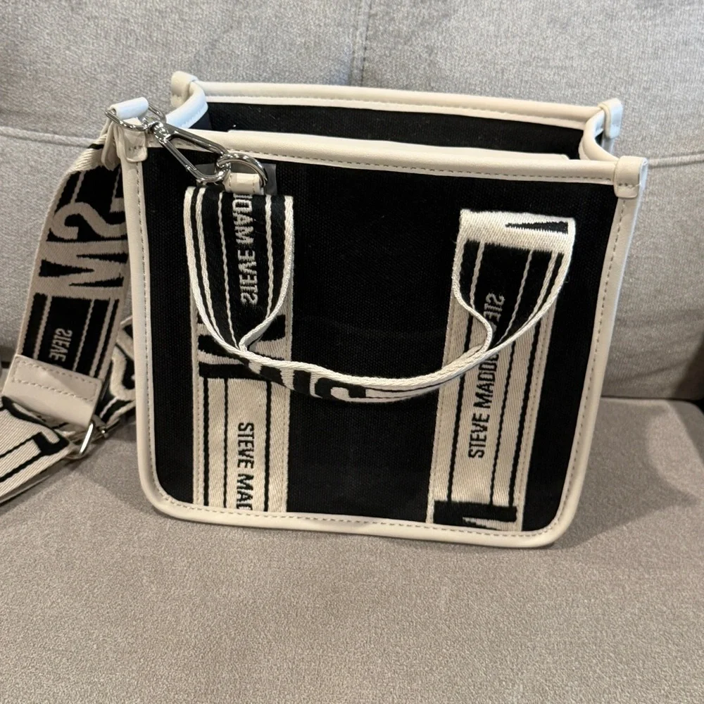 Steve Madden BWEBBER Canvas Tote/Crossbody - Black/White - Picture 5 of 11